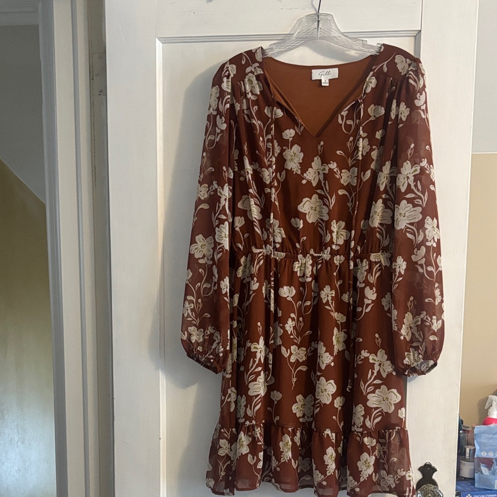 Gilli Brown Floral Midi Dress